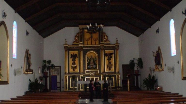 Acusan al cura de un pueblo de 500 habitantes de llevarse las joyas y dinero donadas a la patrona – El Observatorio del laicismo