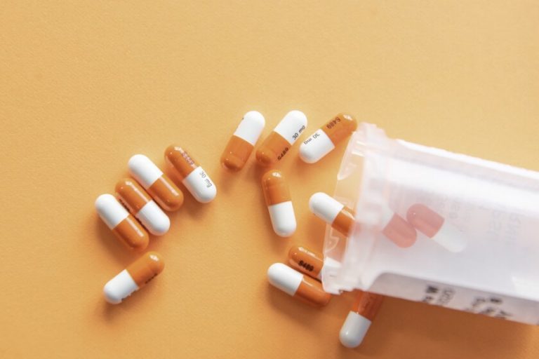 su pastilla para el COVID-19 evita el 89% de las hospitalizaciones según sus pruebas