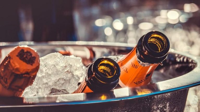 las bebidas alcohólicas que más engordan y las que menos
