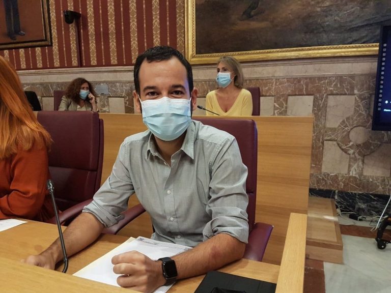 IU Sevilla alerta de la pérdida de 150 empleos en Sitel y del «limbo administrativo» en el que queda la plantilla