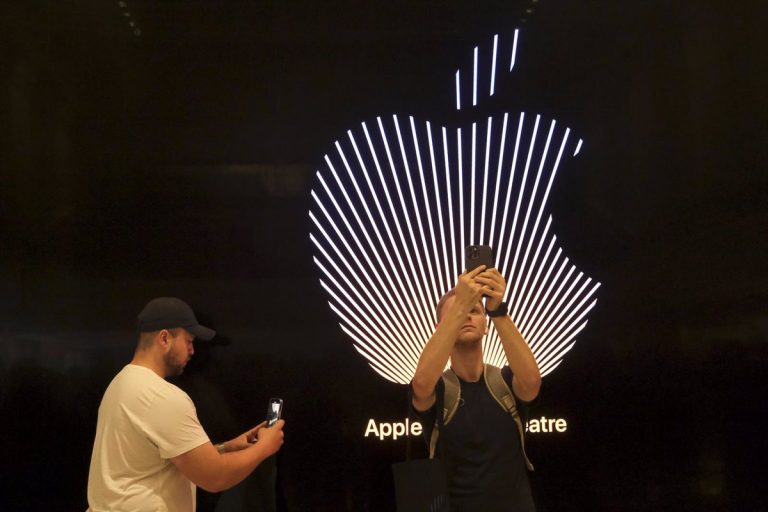 Apple denuncia a la empresa israelí creadora del software de espionaje Pegasus