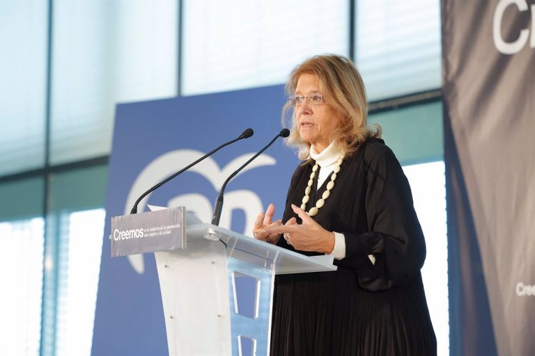 Elvira Rodríguez dice que el PP «cree y apuesta por la industria de la automoción» porque en España es «imprescindible»