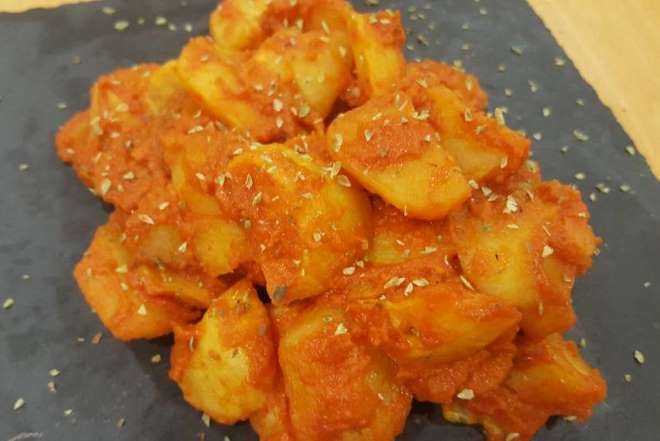 Receta patatas bravas para amantes del picante