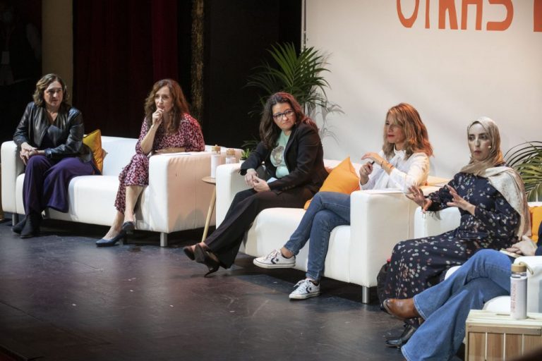 Velos para otras vendo, por Najat El Hachmi – El Observatorio del laicismo
