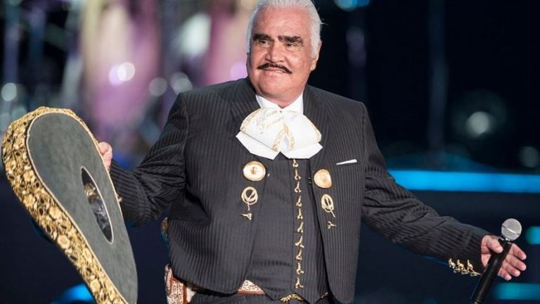 Muere el icono de las rancheras mexicanas Vicente Fernández