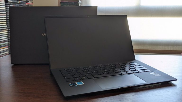 Probamos Asus ExpertBook B9400, un portátil sorprendentemente ligero que no vacila ante el teletrabajo