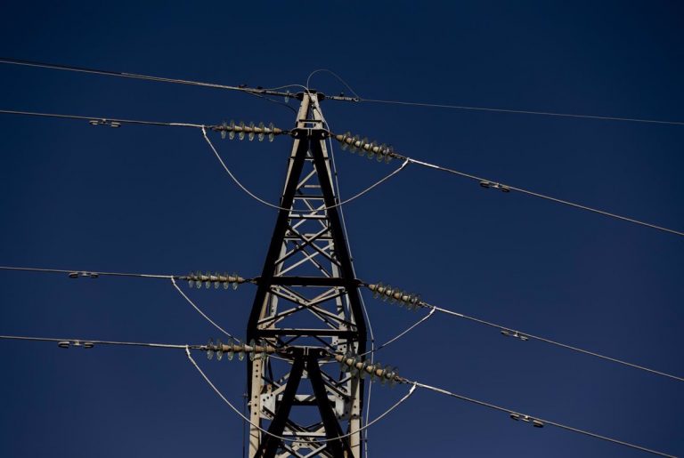 El precio de la luz marcará mañana el domingo más caro de la historia, con 256,98 euros/MWh