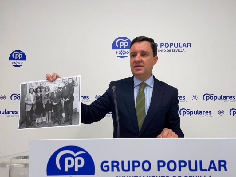 El PP afirma que los presupuestos de Sevilla son el «billete de salida» de Espadas y un «cheque en blanco» para IU