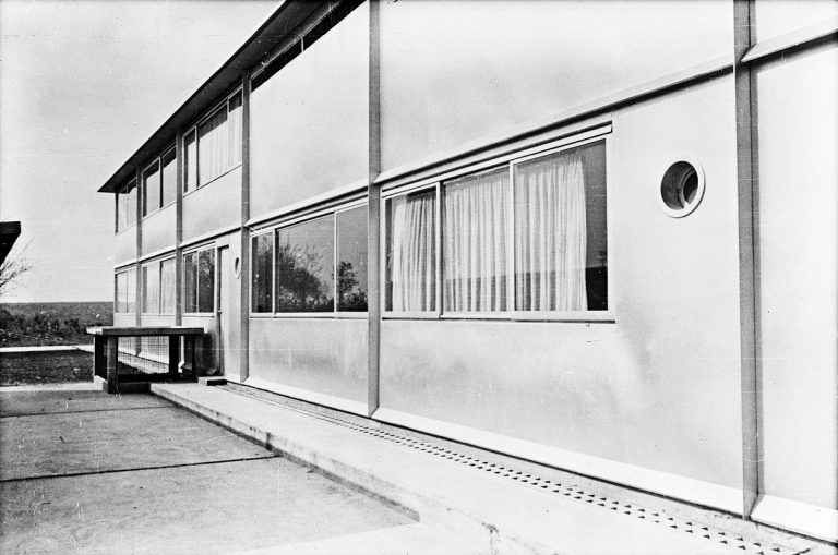 Jean Prouvé y la arquitectura del derecho