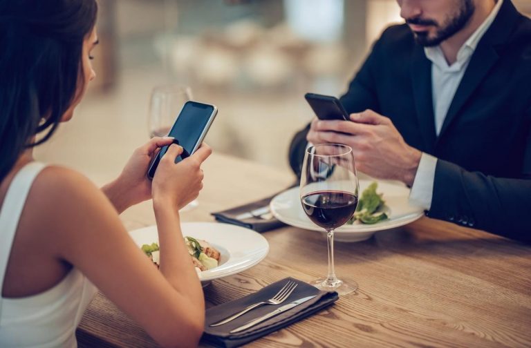 TikTok no quiere ser solo tu app de vídeos cortos: ahora también será tu restaurante | Tecnología