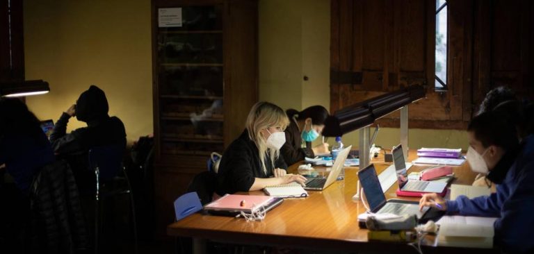 España registra 179.125 infectados y 125 muertos en un día
