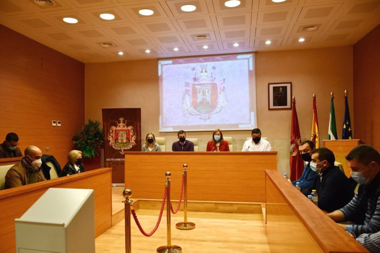 Los alcaldes del área sanitaria de Osuna anuncian mociones y movilizaciones contra la fusión hospitalaria