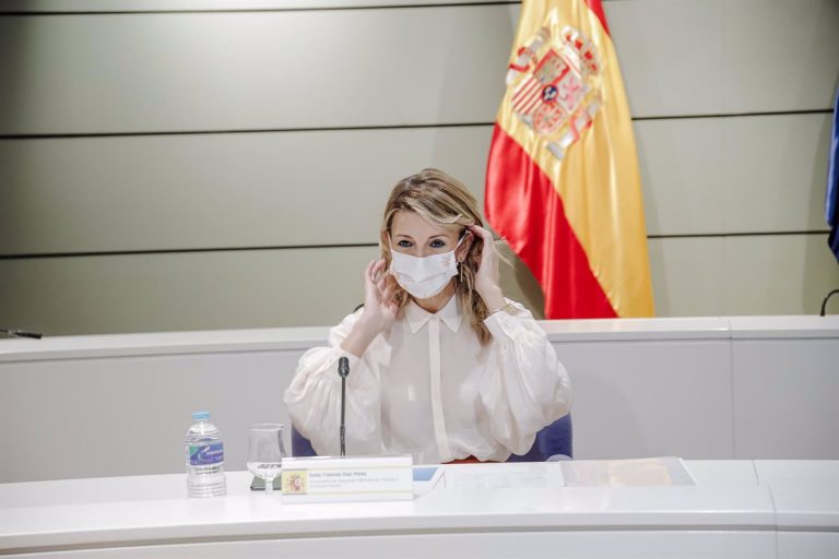 Díaz se muestra segura de que los socios del Gobierno «no dejarán caer» la reforma laboral