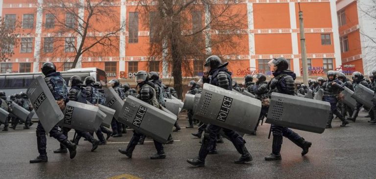 El presidente kazajo da por estabilizada la situación en el país
