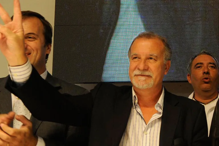 Un sindicalista afín al kirchnerismo pretende hacer “permanente” el impuesto a las grandes fortunas