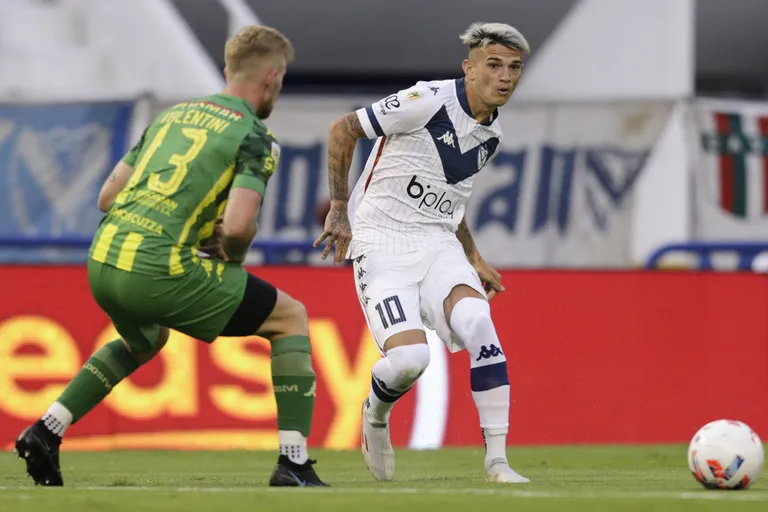 Vélez – Aldosivi, por la Copa de la Liga 2022: el Fortín hizo pesar su jerarquía individual y por eso venció al Tiburón 2-0