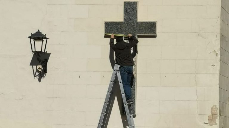 La Iglesia, el dolor y el frío