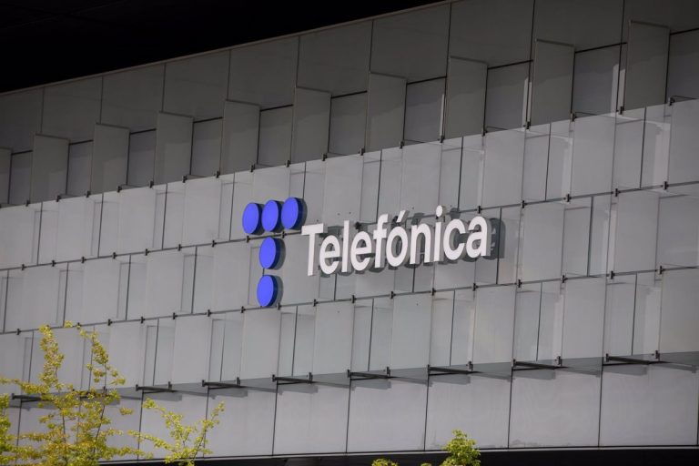 El regulador brasileño aprueba la compra con condiciones de los activos de Oi por Telefónica, TIM y Claro