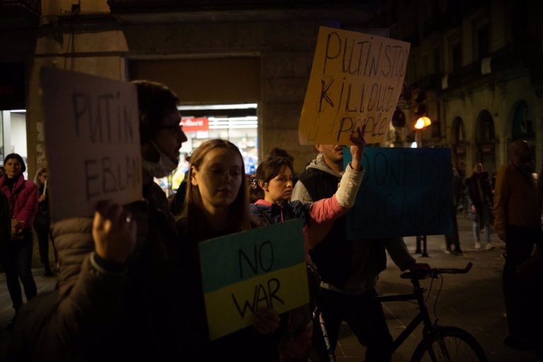 Ucrania.- Convocan en Sol una concentración contra la guerra y la OTAN, que apoyan IU Madrid y PCM