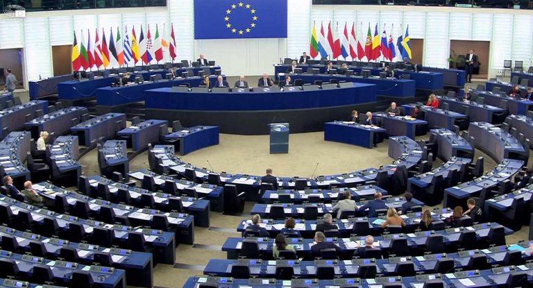 Un informe del Parlamento Europeo insta a que los beneficios a etarras estén sujetos a su colaboración
