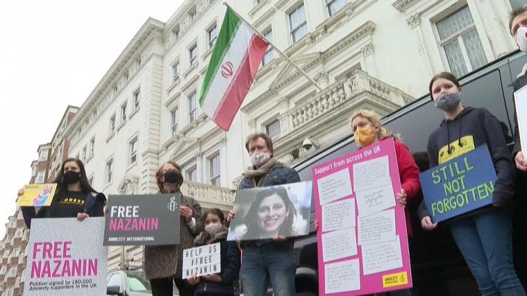 Irán libera a dos británicos condenados por espionaje, Nazanim Zaghari-Ratcliffe y Anoosheh Ashoori