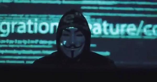 Anonymous filtra documentos y amenaza a Putin