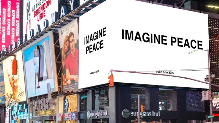 Yoko Ono comenzó una iniciativa artística por la paz