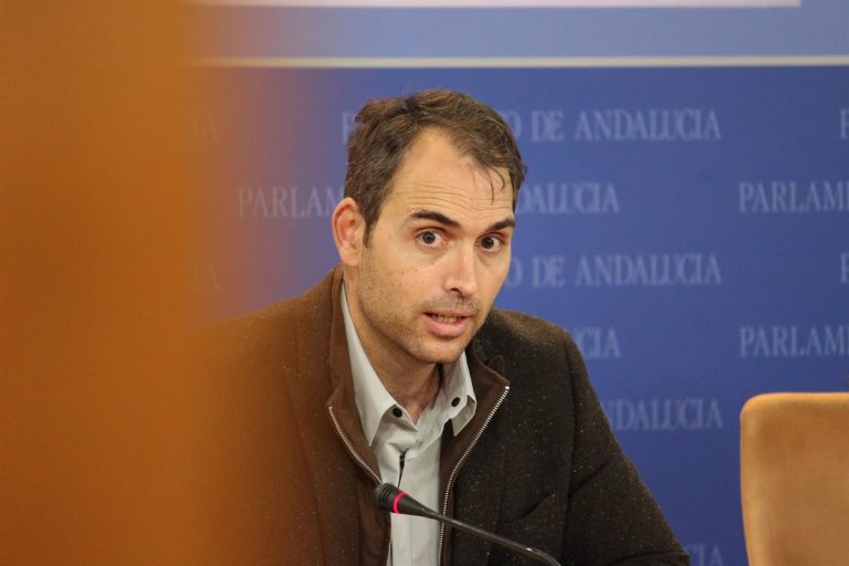 Valero cree que Moreno gobierna «a contracorriente de los aprendizajes de la pandemia» dos años después de su inicio