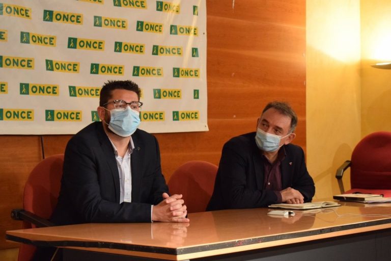 Enrique Santiago participa en una jornada de trabajo con alcaldes de IU en Cádiz en torno al uso de los fondos europeos