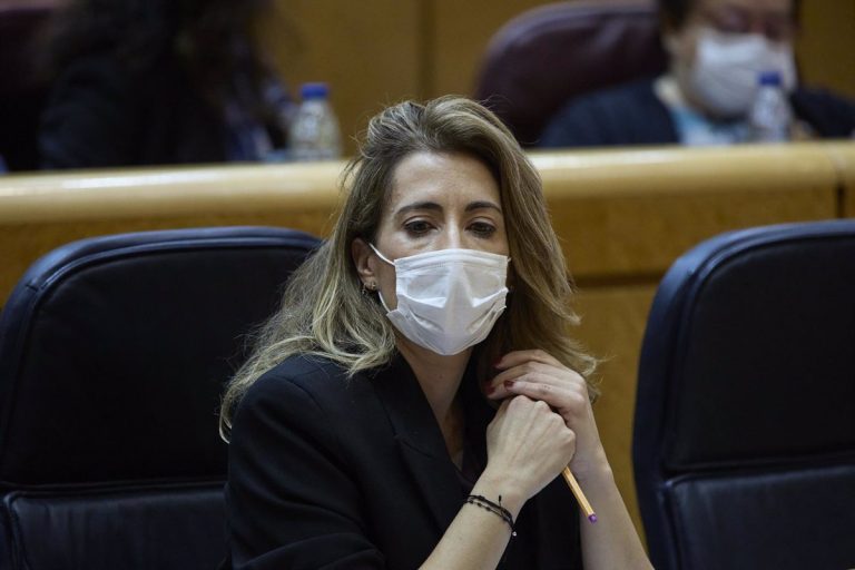 Raquel Sánchez apela a la responsabilidad de los transportistas y pide que retomen la actividad el lunes