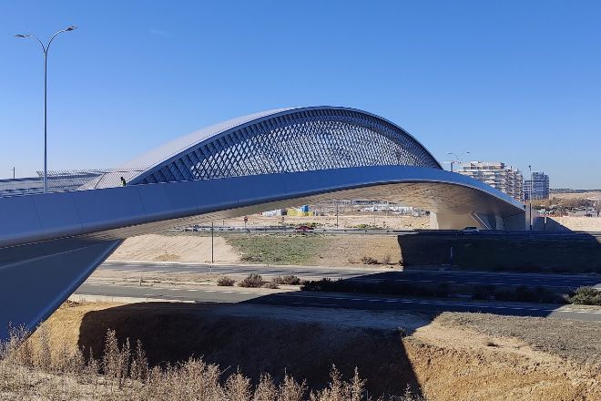 Puente de la Concordia, casi flotante, ya en funcionamiento