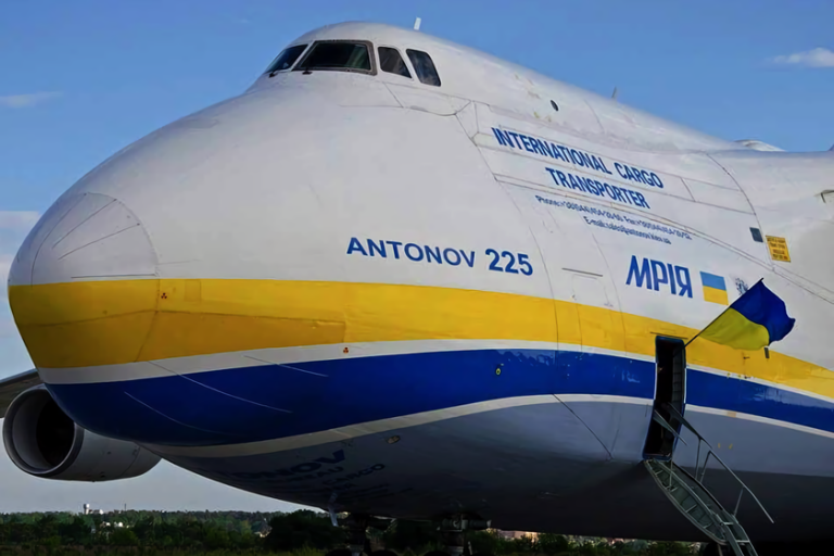 El día que el Antonov AN-225 batió el récord de volumen de carga al transportar material médico en plena pandemia