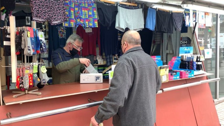 Desaparecen las paradas del mercado de Sagrada Familia