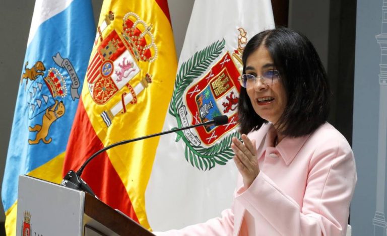 Darias emplaza a las empresas a decidir sobre el uso de la mascarilla