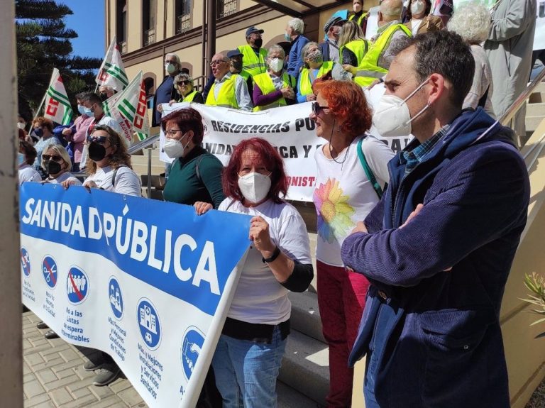 Valero critica la gestión «nefasta» de la sanidad pública andaluza por «irresponsabilidad» y «recortes» de Moreno