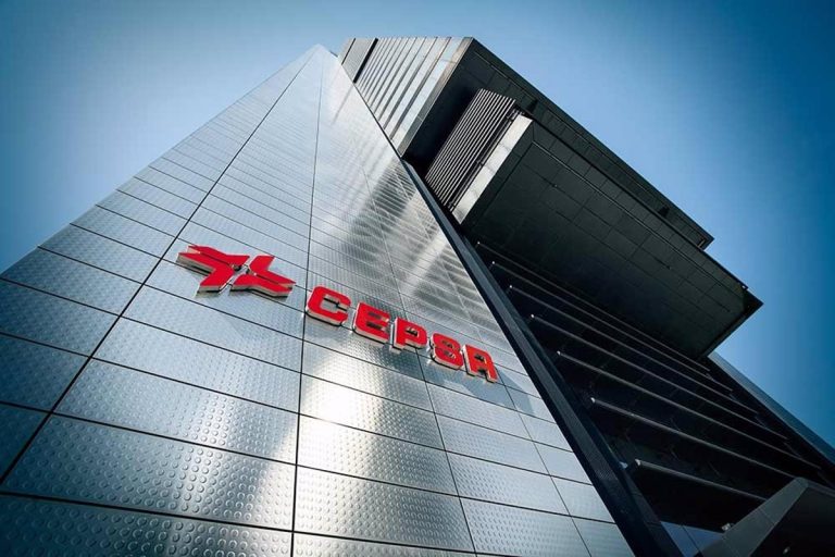 Cepsa alcanza un acuerdo con Petrobras para comprar su 27,9% en la química brasileña Deten por 112 millones
