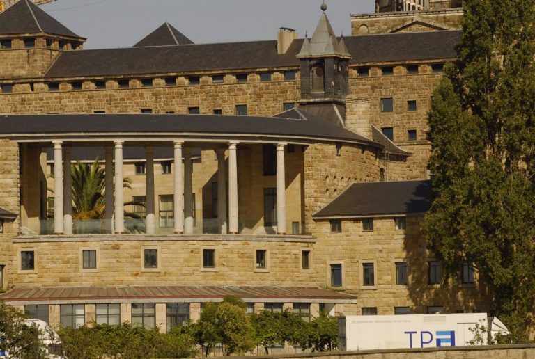 El PSOE cede a IU una de sus cuatro candidaturas al Consejo de Administración de la RTPA