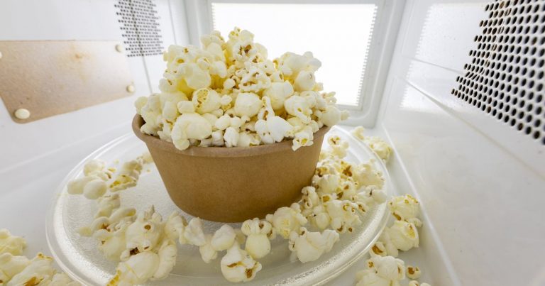 ¿Puede ser peligroso abusar de las palomitas para microondas?