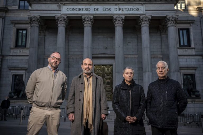 “EL PAÍS destapó hechos ocultos durante décadas” – El Observatorio del laicismo