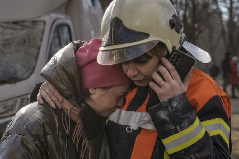 Cartas a la directora: El papel de la mujer en la guerra | Opinión