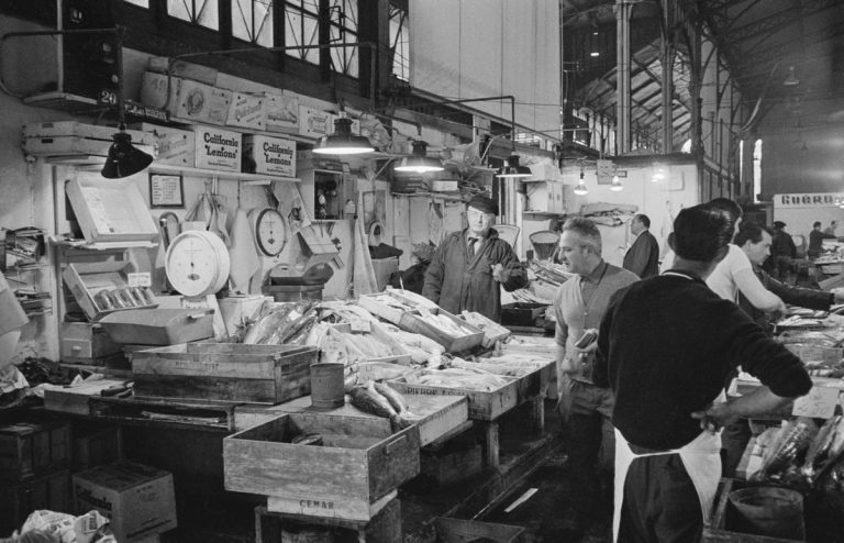 Si antaño eran el estómago de las ciudades, ¿qué son ahora los mercados de abastos? | EL PAÍS Semanal: Gastronomía