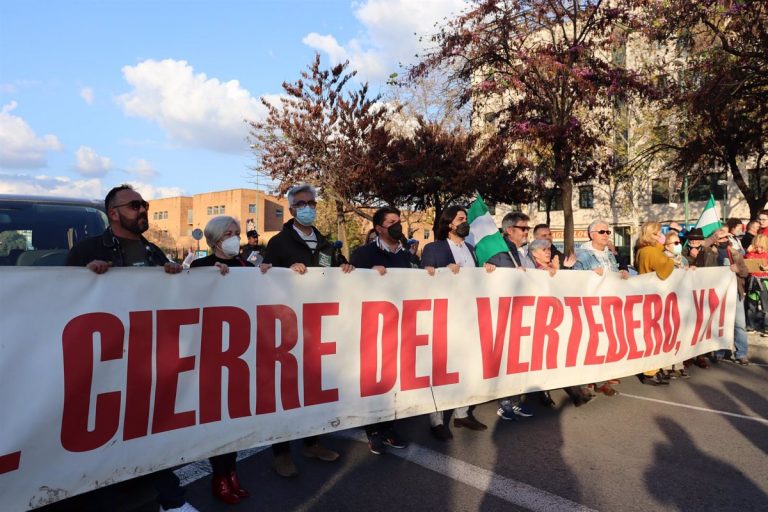 IU Huelva lamenta que la Comisión Europea de Medio Ambiente se «lave las manos» por la llegada de residuos a Nerva