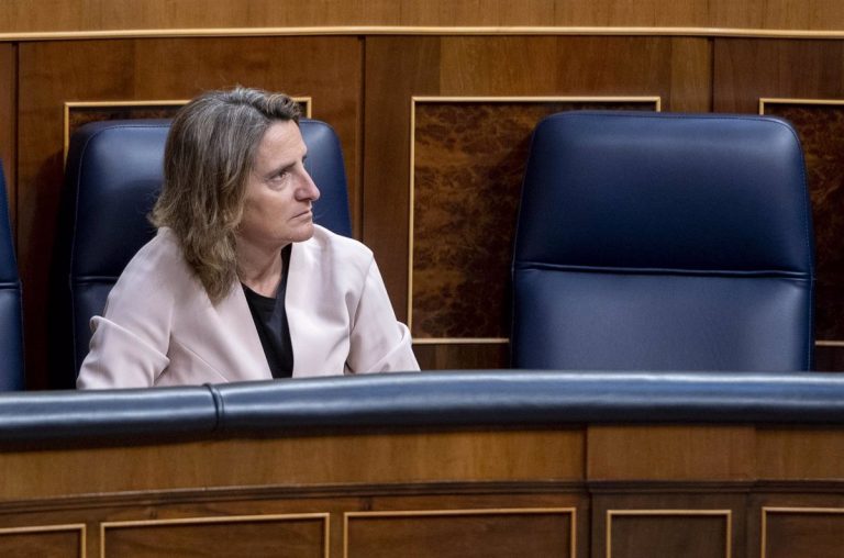 La rebaja en la factura de la luz con el tope al gas se quedará en un 15%, según los cálculos del Gobierno