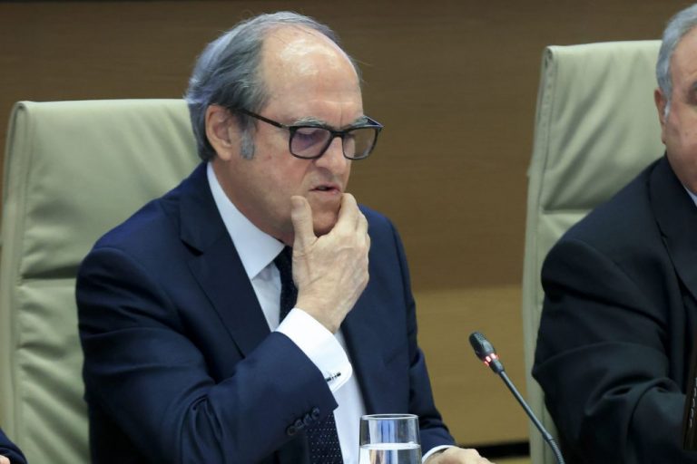 El Defensor del Pueblo abrirá un buzón electrónico y una oficina para atender a las víctimas de abusos en la Iglesia