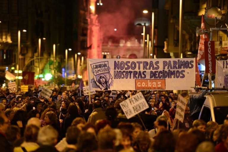 Igualdad quiere desactivar con la nueva ley del aborto el recurso del PP que el Constitucional lleva 12 años sin resolve