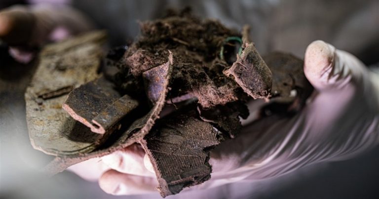 Científicos logran producir grafeno a partir de plástico reciclado