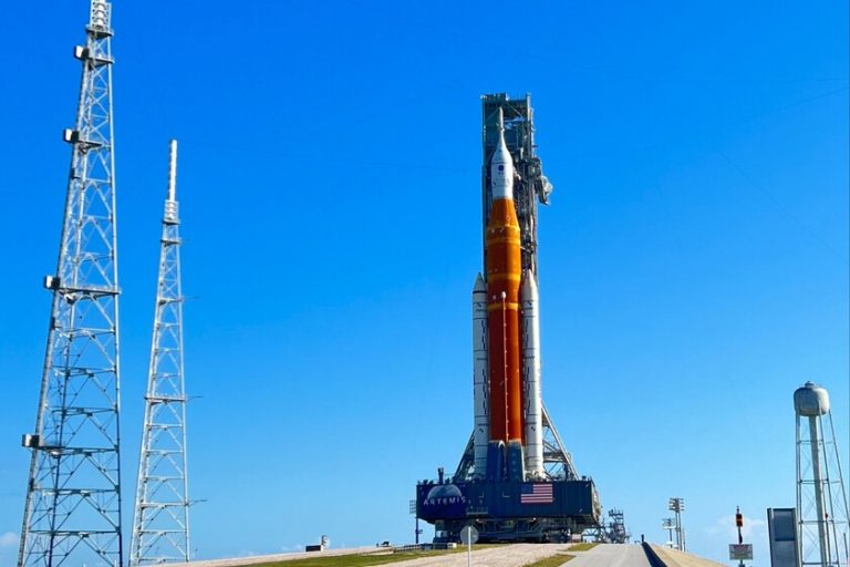 el «megacohete» SLS de la NASA intentará (otra vez) superar una prueba crítica para volar a la Luna