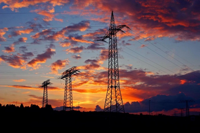 ¿Cómo contratar la mejor tarifa de luz para casa?