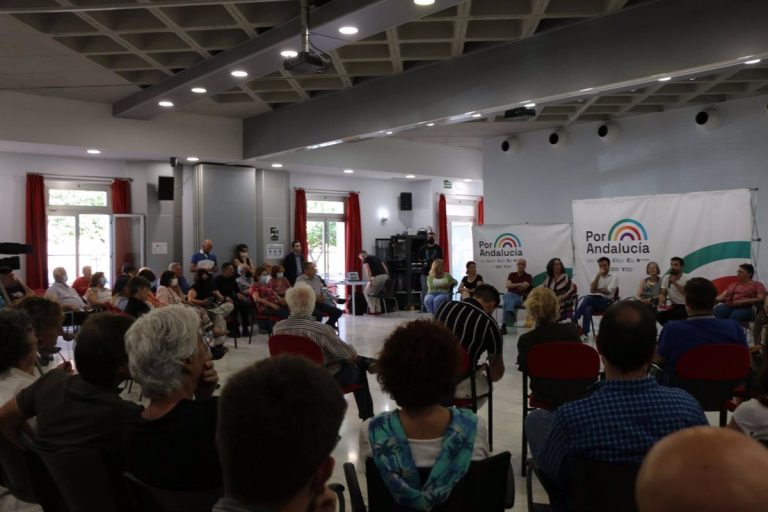Garzón reprocha que «lo primero que hizo el PP cuando llegó a la Junta fue entregar como botín la sanidad pública»
