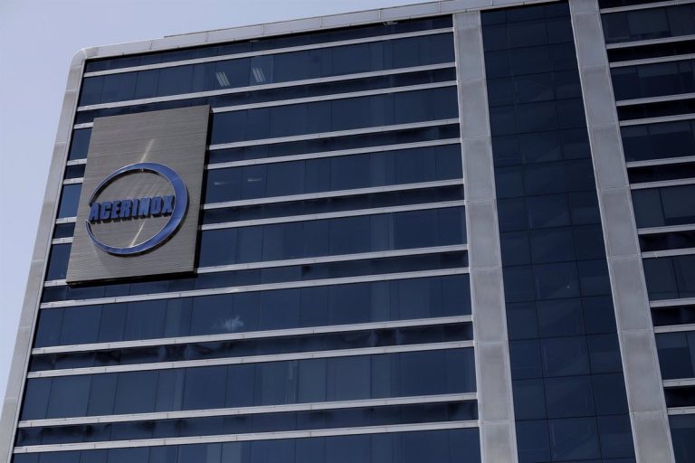 Acerinox decide no seguir adelante con las conversaciones para una posible fusión con Aperam